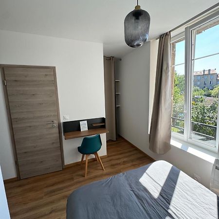 Studio Avec Wc Et Sdb Prives Dans Grande Maison A Cote Du Campus Artem - Thermal Et Parc Des Expos Vandoeuvre-les-Nancy Bagian luar foto