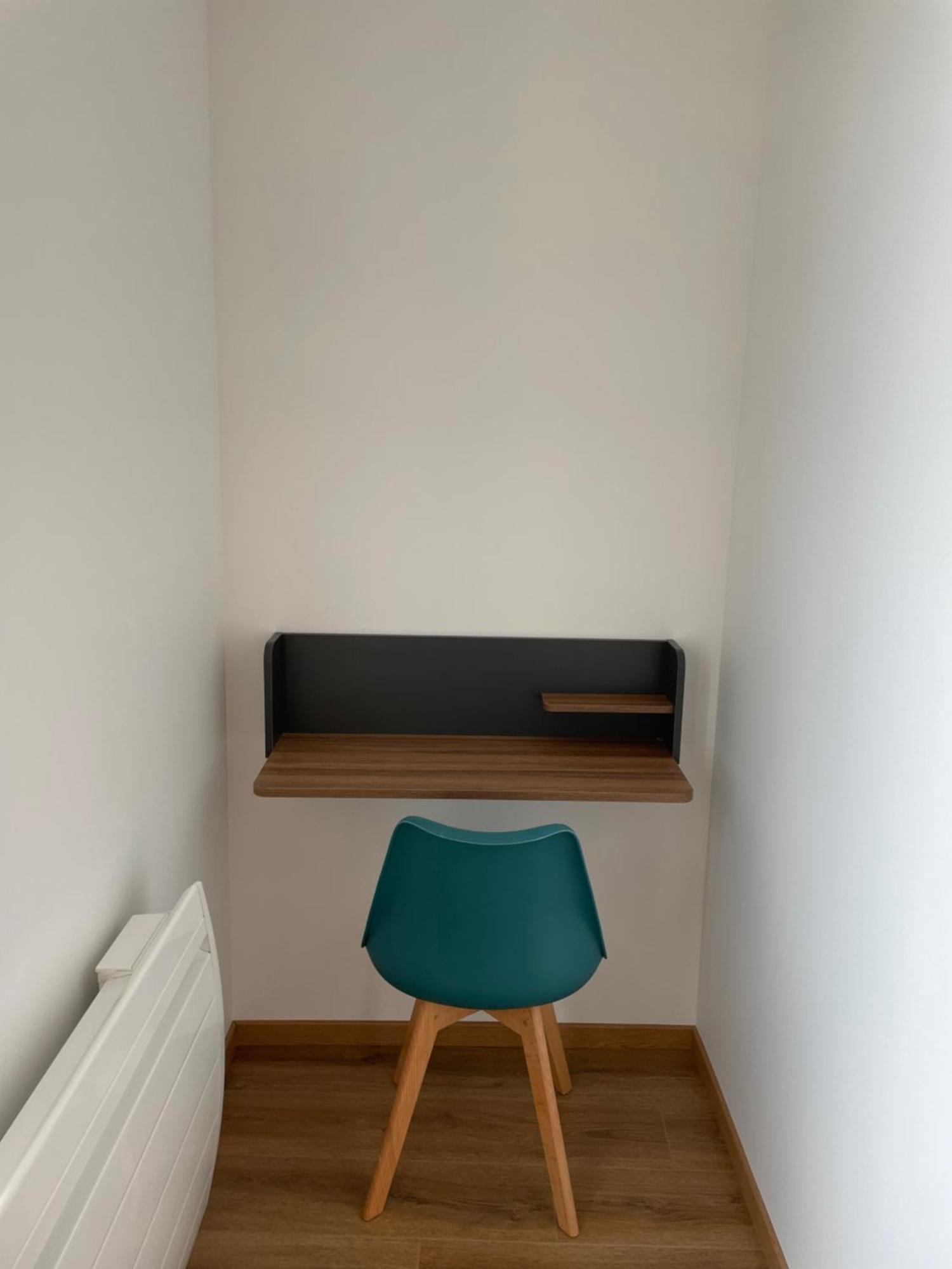 Studio Avec Wc Et Sdb Prives Dans Grande Maison A Cote Du Campus Artem - Thermal Et Parc Des Expos Vandoeuvre-les-Nancy Bagian luar foto