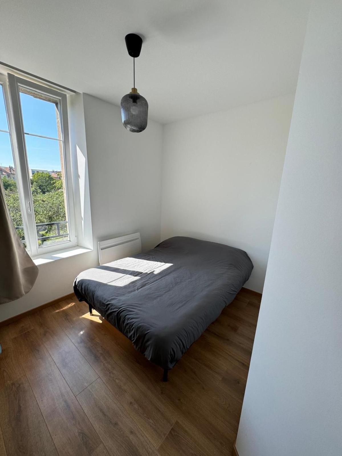 Studio Avec Wc Et Sdb Prives Dans Grande Maison A Cote Du Campus Artem - Thermal Et Parc Des Expos Vandoeuvre-les-Nancy Bagian luar foto
